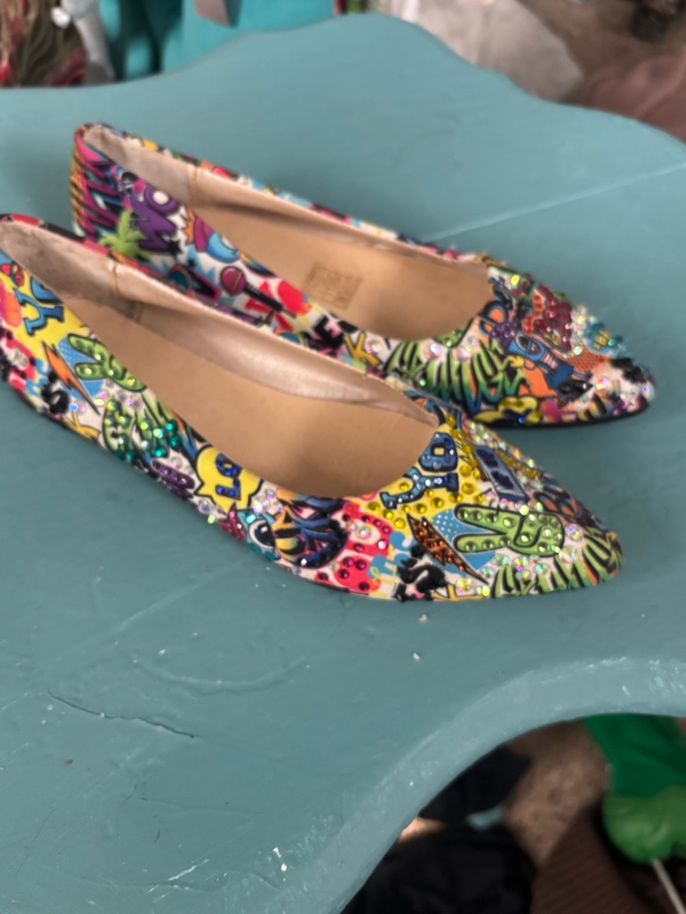 Colorful Embellished Pointed-Toe Flats - Multicolor